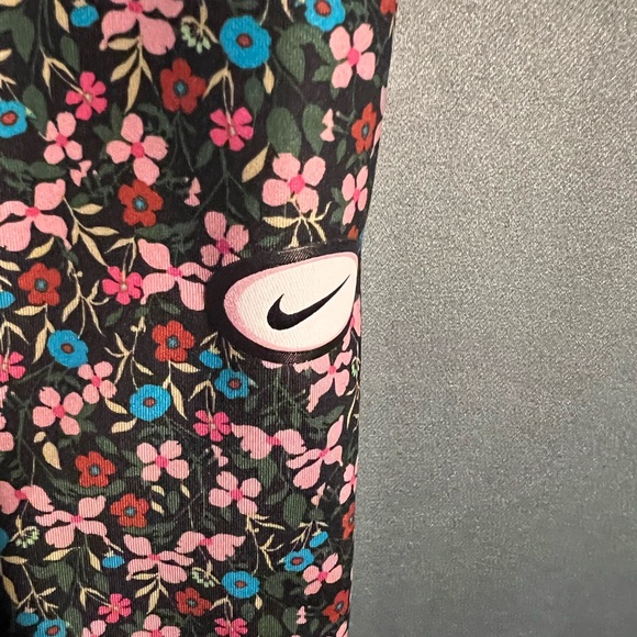 Nike Dri-Fit Floral Print Leggings - Black with Pink & Blue Flowers Small/Medium - Picture 3 of 4